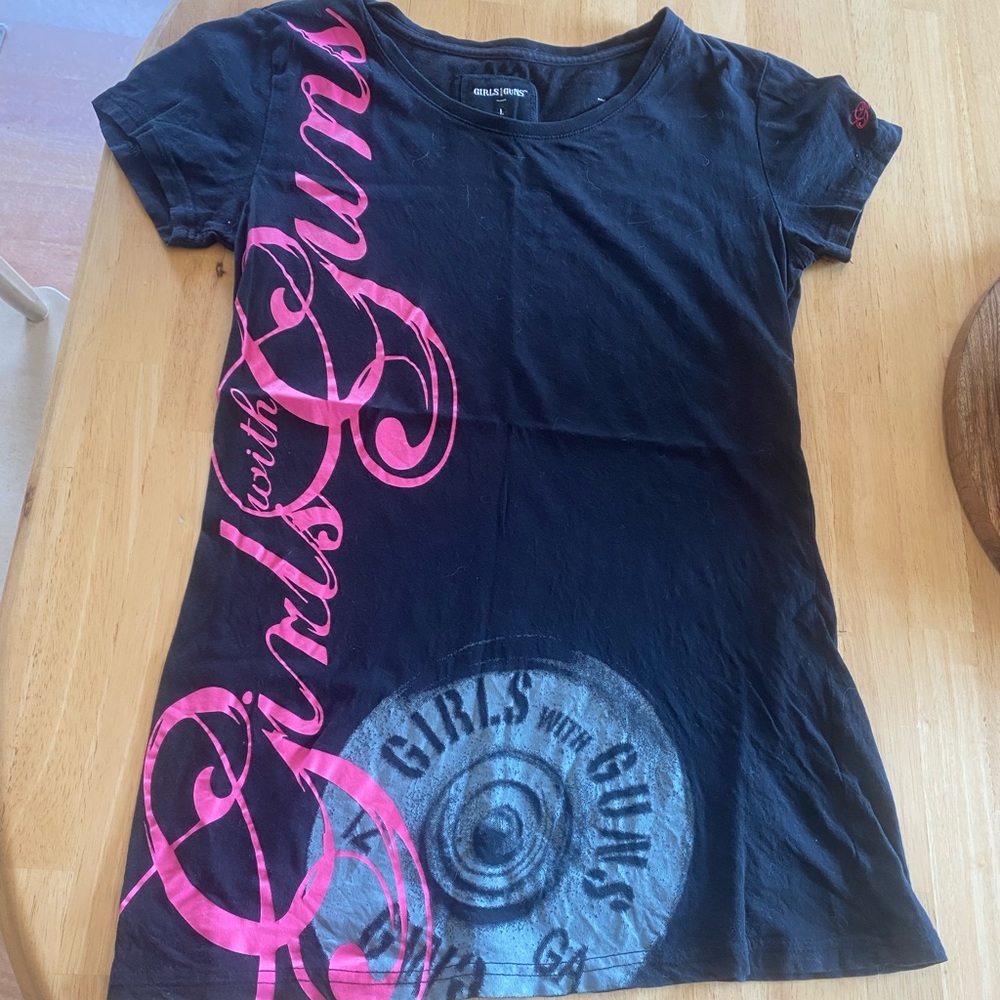 Only worn once! Fitted tshirt
